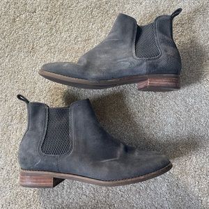 Tom’s Booties - Gray Suade